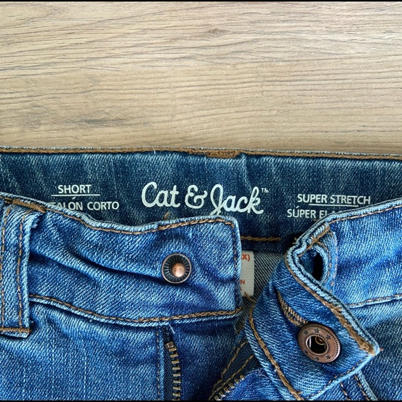 Cat & Jack Girls Distressed Denim Stretch Cuffed Shorts 6 - Picture 4 of 5